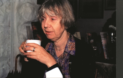 Wales - Sie sprach in Wales über Ihre wundervollen Sagen.